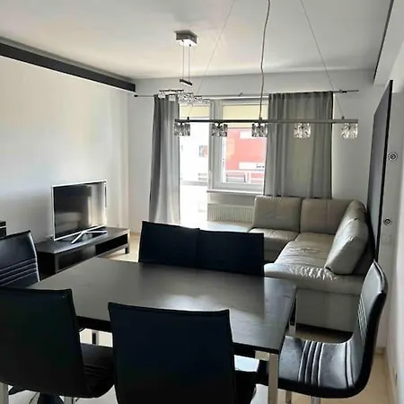 Piekny Apartament Blisko Malty Z Garazem דירה