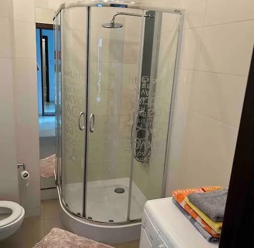 Piekny Apartament Blisko Malty Z Garazem بوزنان